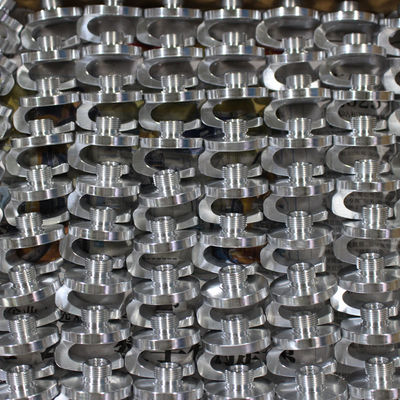Анодируя серебряной компоненты CNC подвергли механической обработке точностью, который, алюминиевый повернутый ODM частей