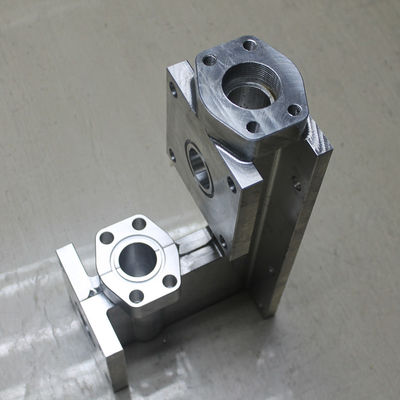 Подгонянные части прототипирования CNC алюминиевые с подвергая механической обработке выстукивая процессом